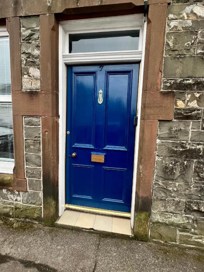 The Blue Door Apartment